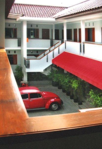 Ilos Hotel Бандунг Екстериор снимка