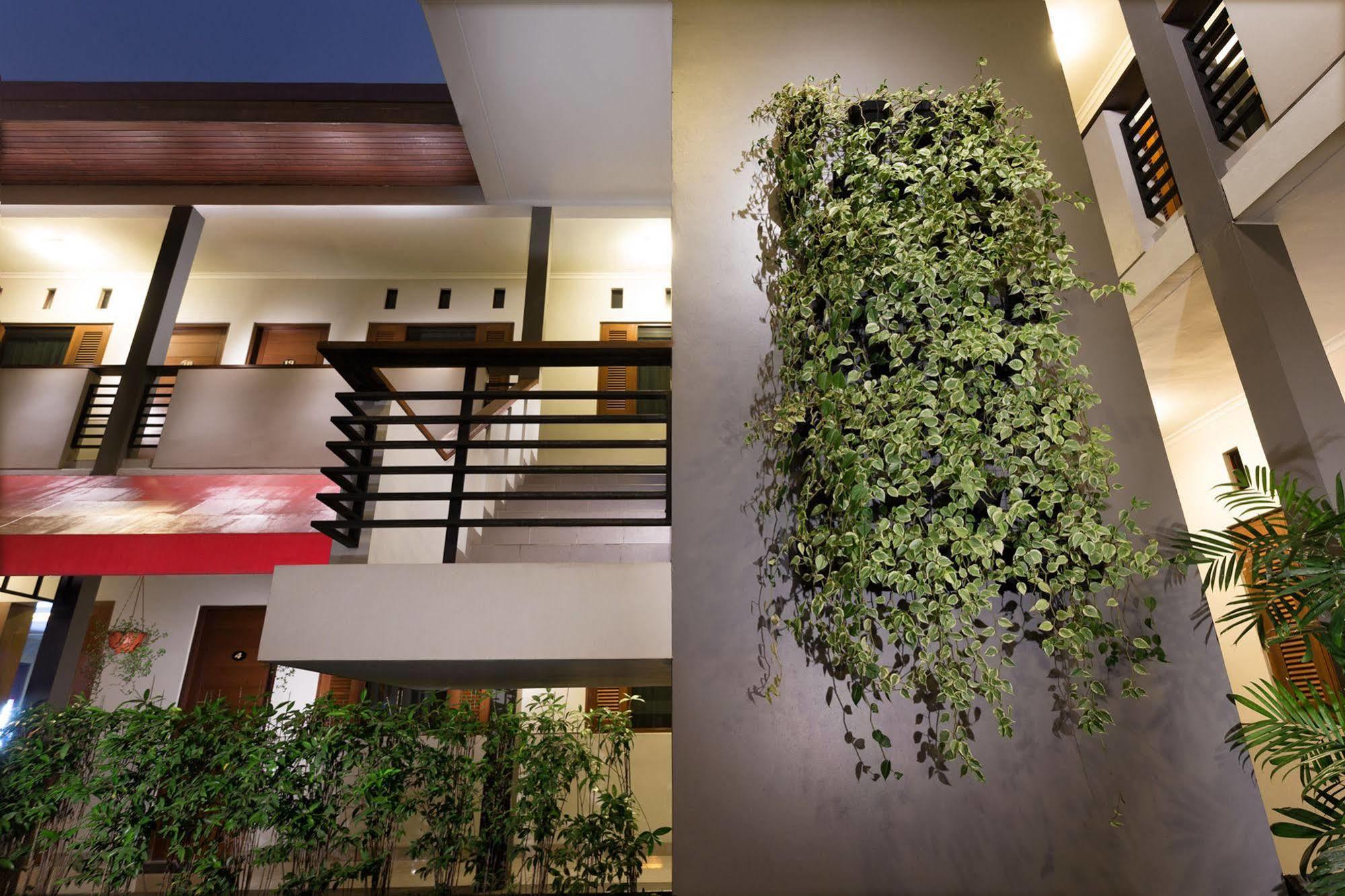 Ilos Hotel Бандунг Екстериор снимка